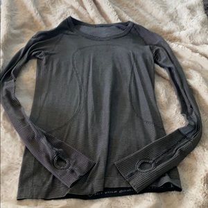 Lululemon long sleeve shirt.